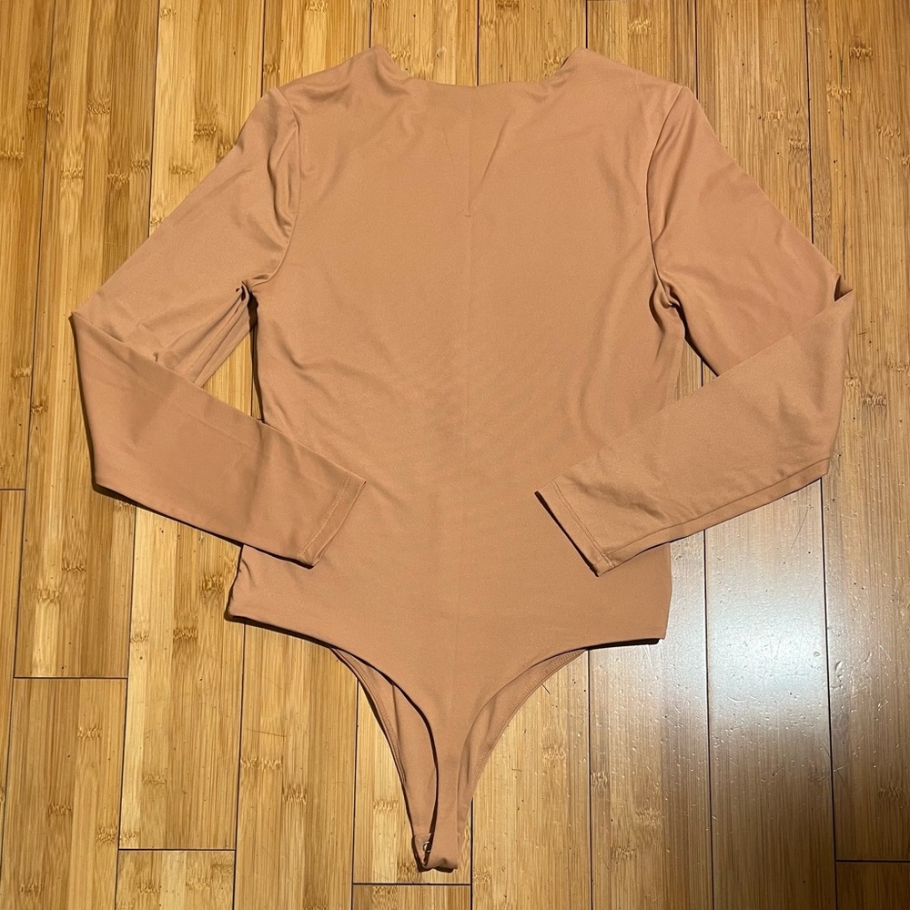 Nuuds Seamless Longsleeve Crewneck Bodysuit Size M - Picture 6 of 16